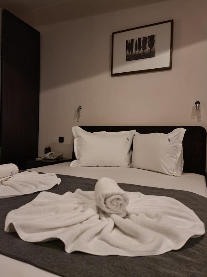 Hotel Mojo 布加勒斯特 外观 照片