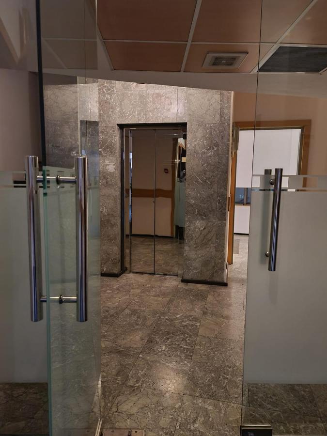 Hotel Mojo 布加勒斯特 外观 照片