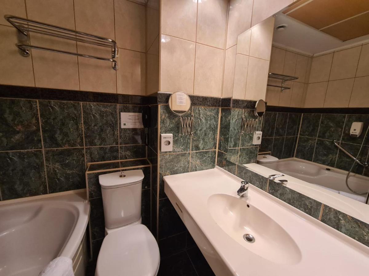 Hotel Mojo 布加勒斯特 外观 照片