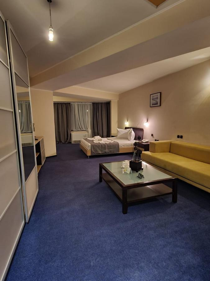 Hotel Mojo 布加勒斯特 外观 照片