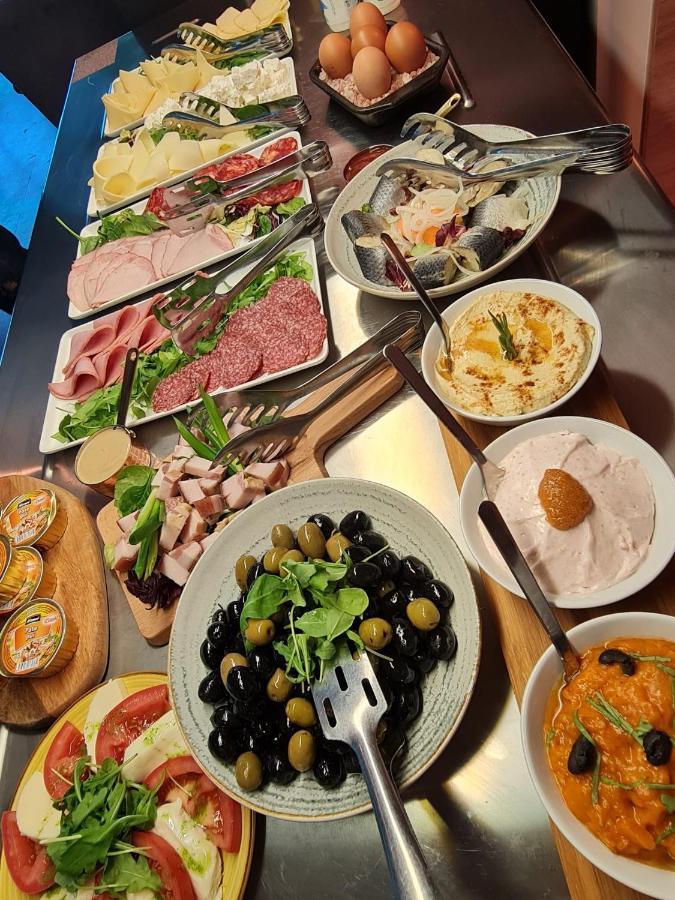 Hotel Mojo 布加勒斯特 外观 照片