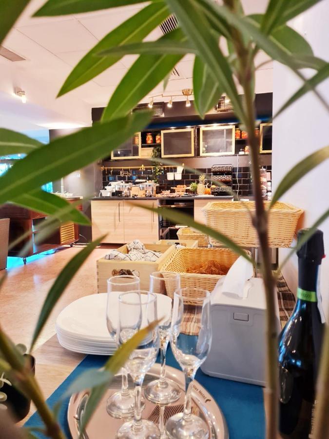 Hotel Mojo 布加勒斯特 外观 照片
