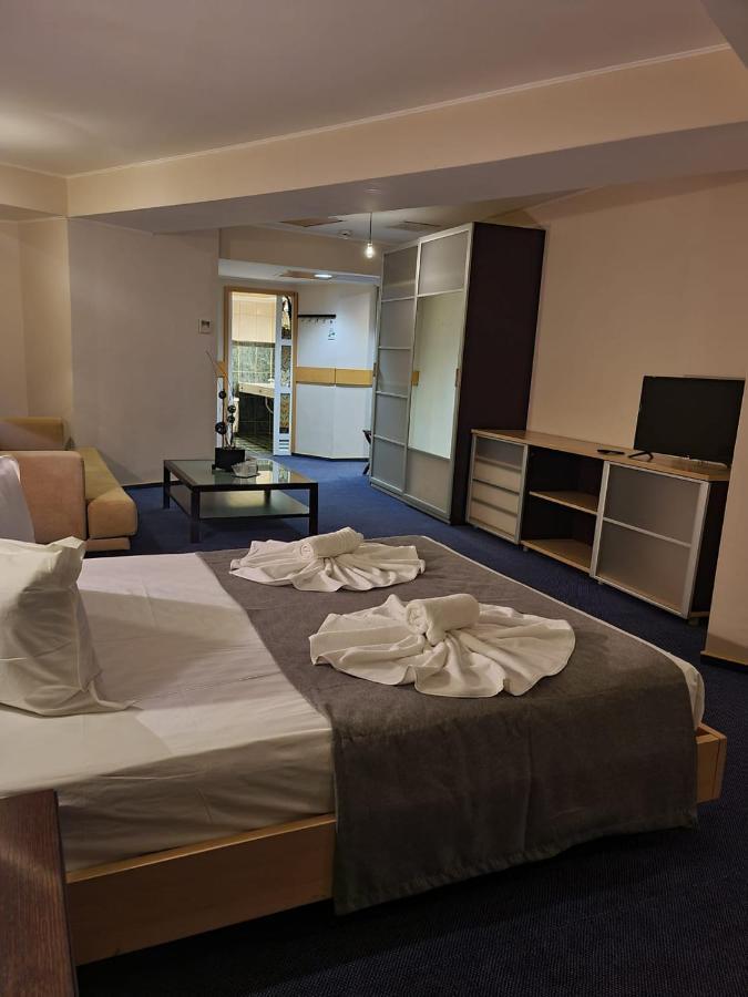 Hotel Mojo 布加勒斯特 外观 照片
