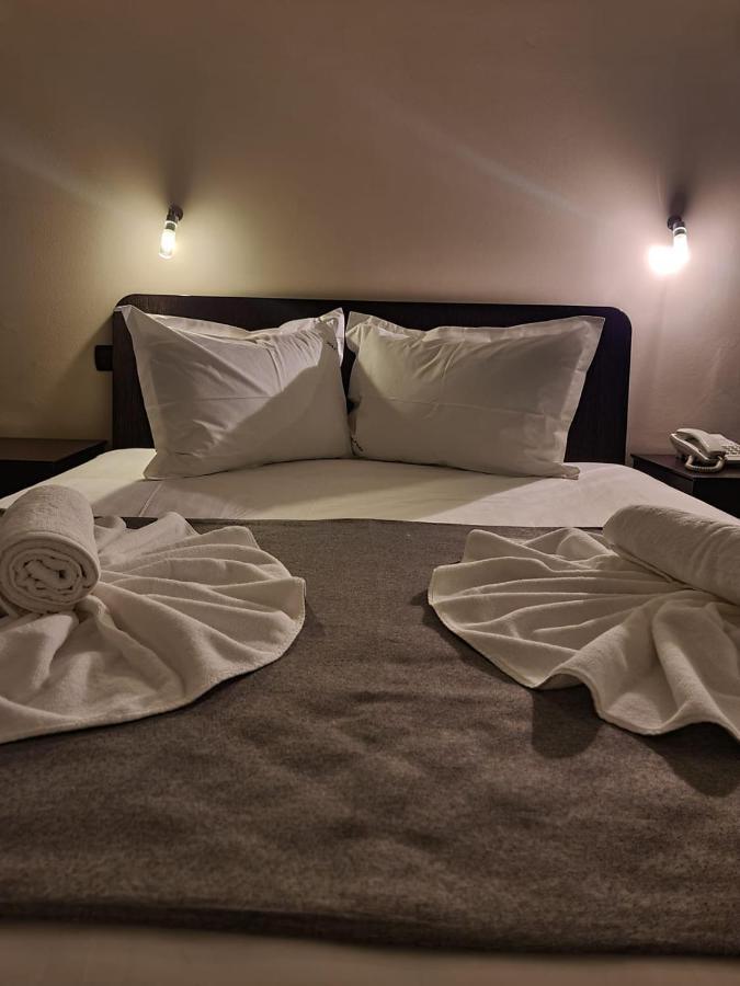 Hotel Mojo 布加勒斯特 外观 照片