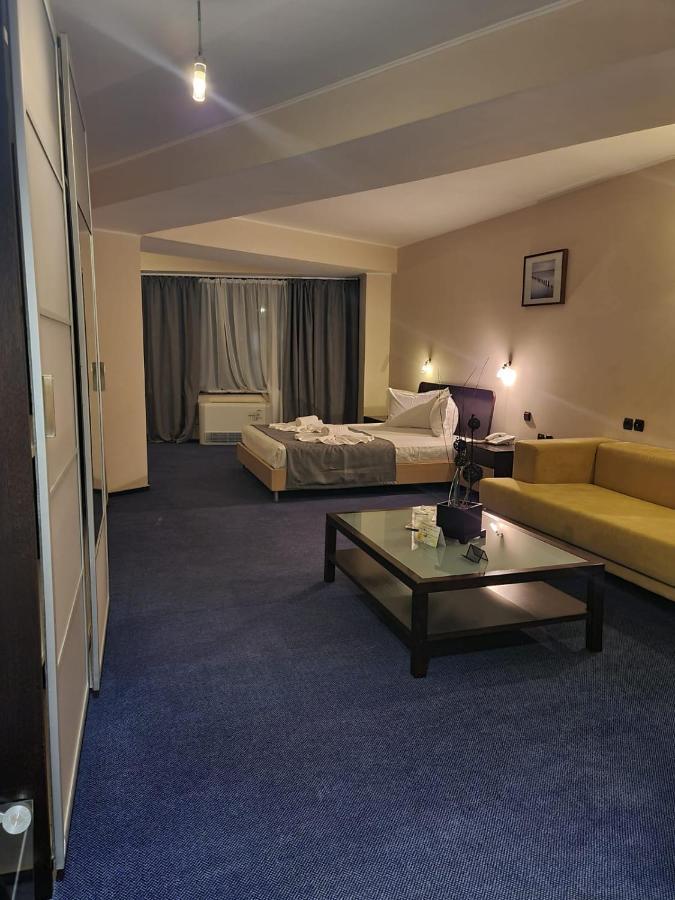 Hotel Mojo 布加勒斯特 外观 照片